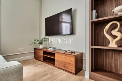 Renovated apartment for sale in Juan Bravo, Lista
