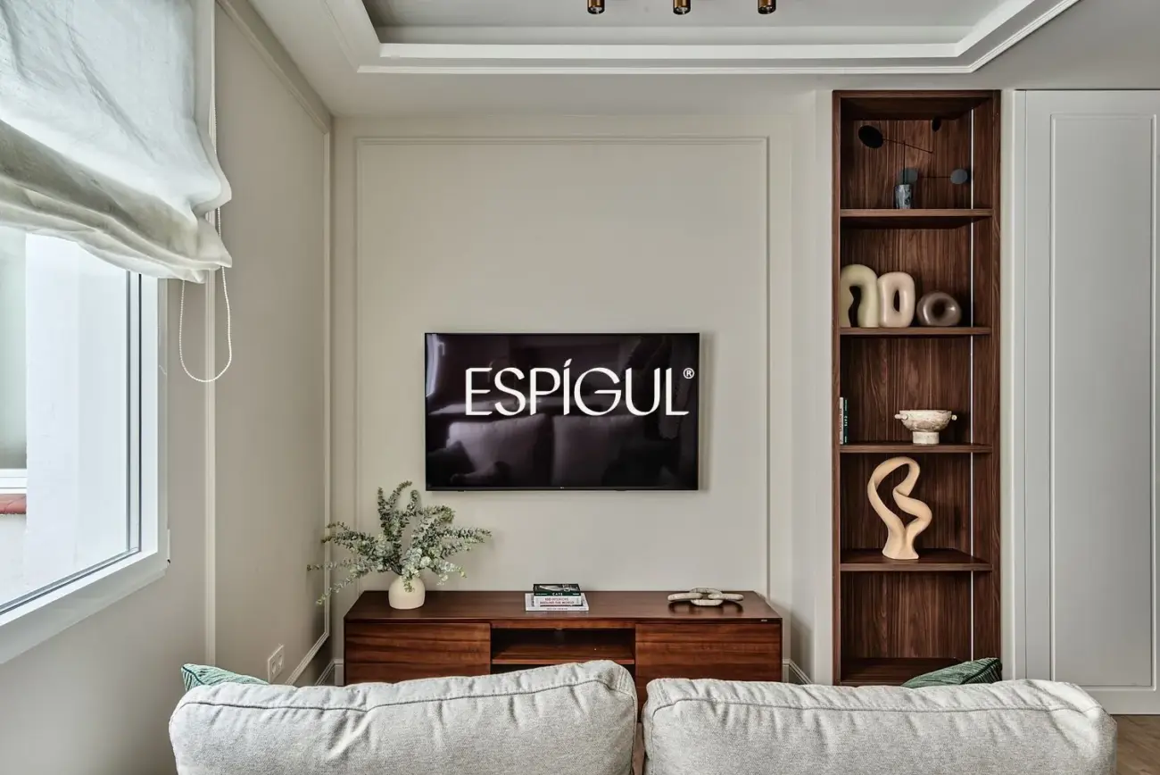 Renovated apartment for sale in Juan Bravo, Lista
