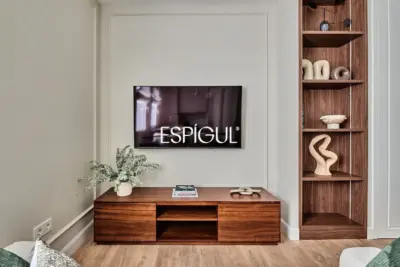 Renovated apartment for sale in Juan Bravo, Lista
