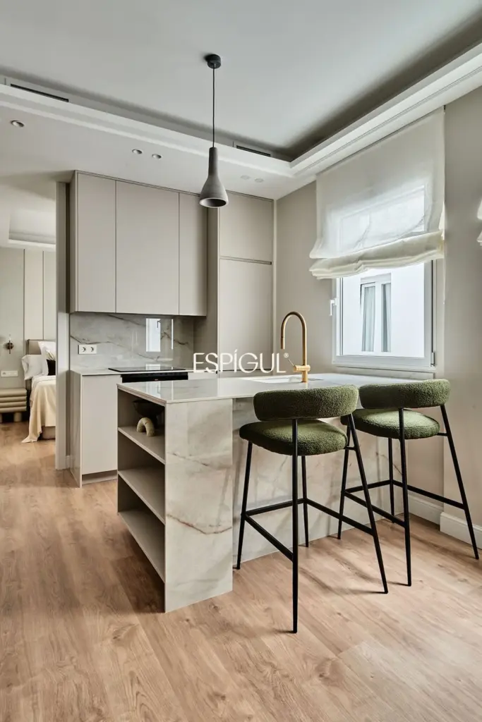Renovated apartment for sale in Juan Bravo, Lista