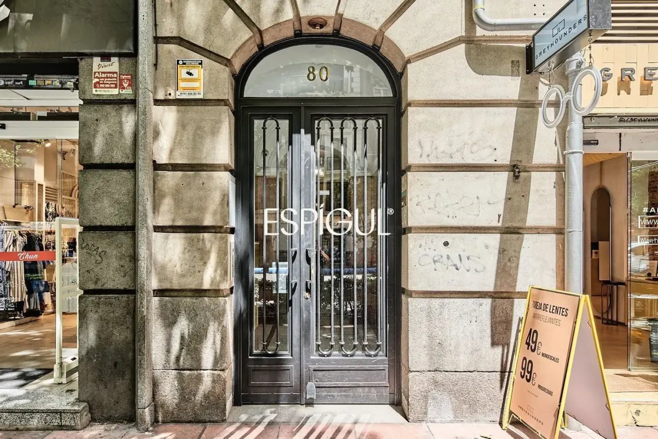 Piso en venta reformado y amueblado en Chamberí
