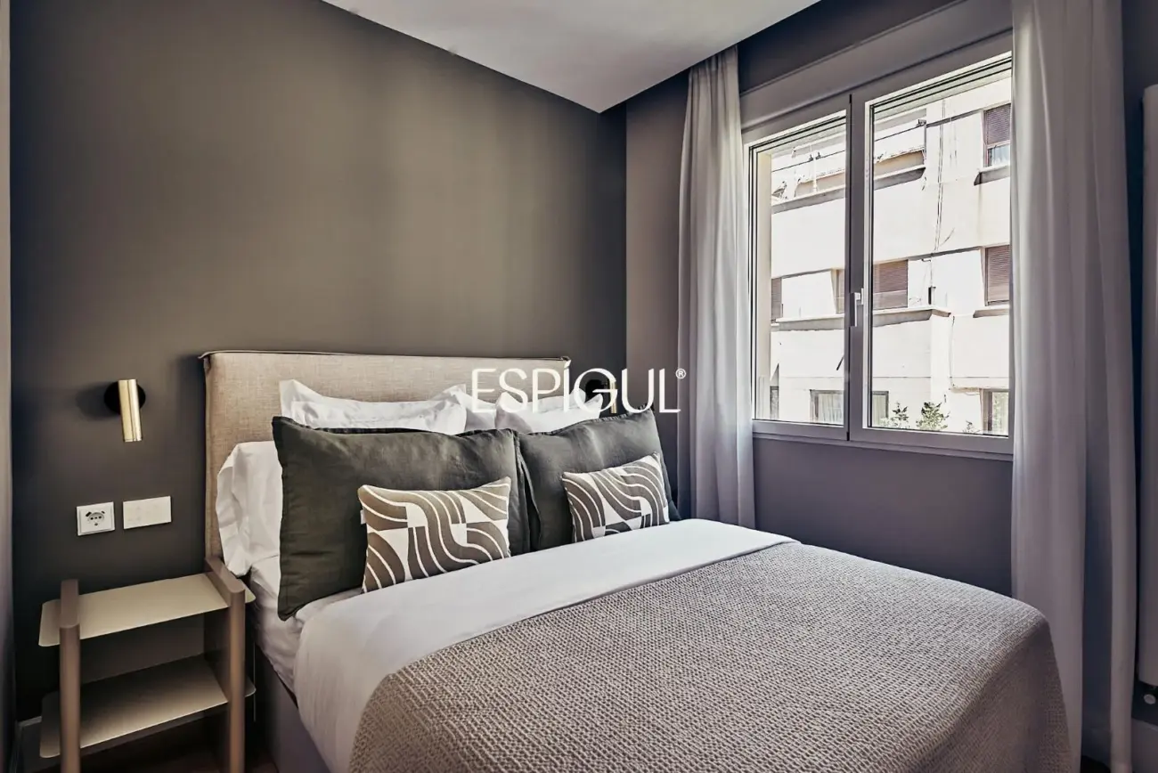 Piso exterior en venta con terraza en Goya