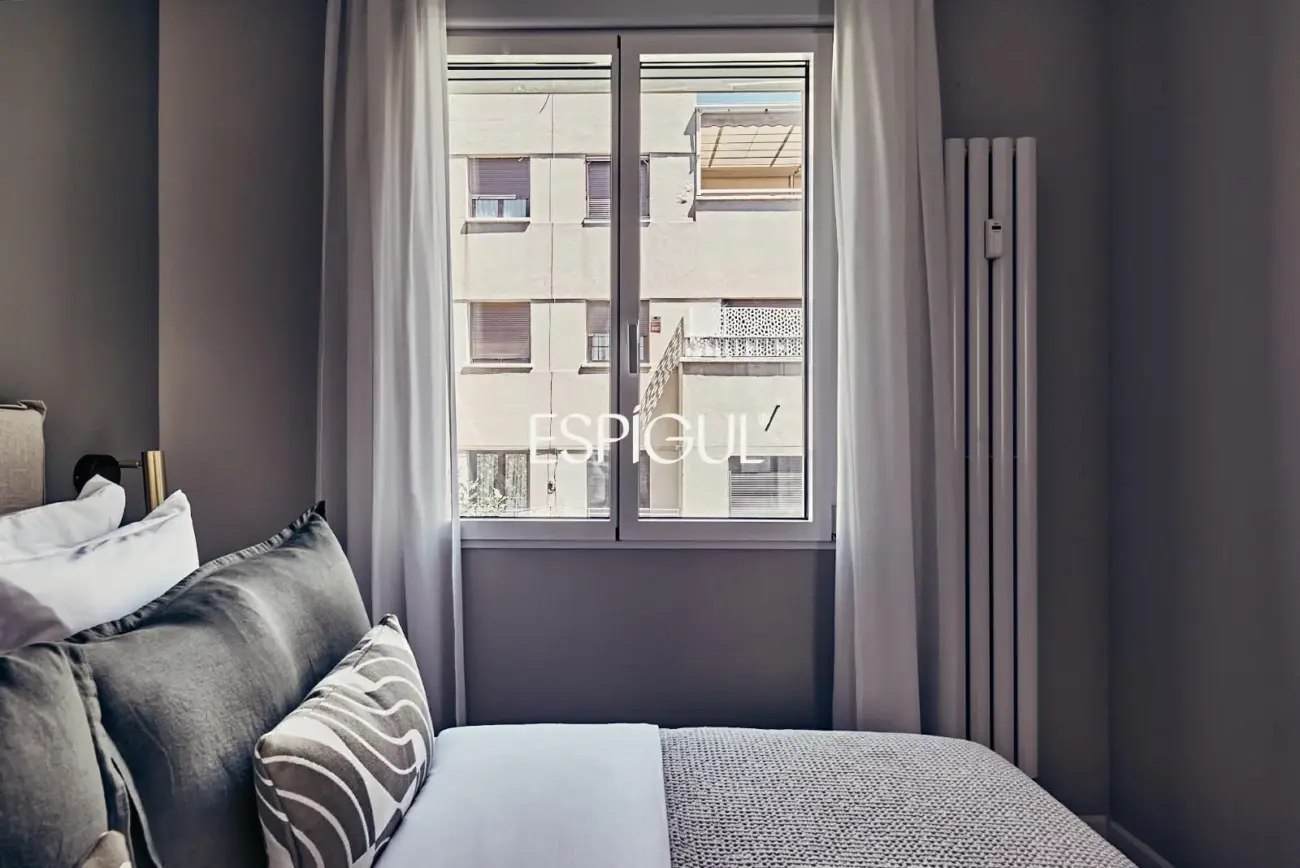 Piso exterior en venta con terraza en Goya