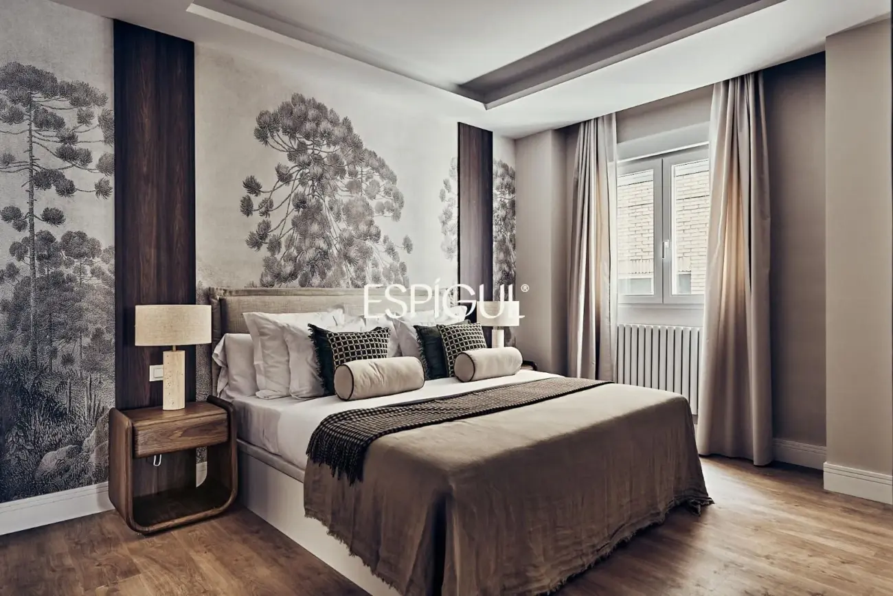 Piso exterior en venta reformado con terraza en Lista