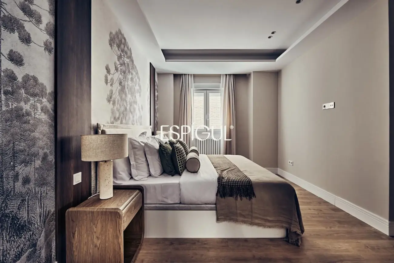 Piso exterior en venta reformado con terraza en Lista