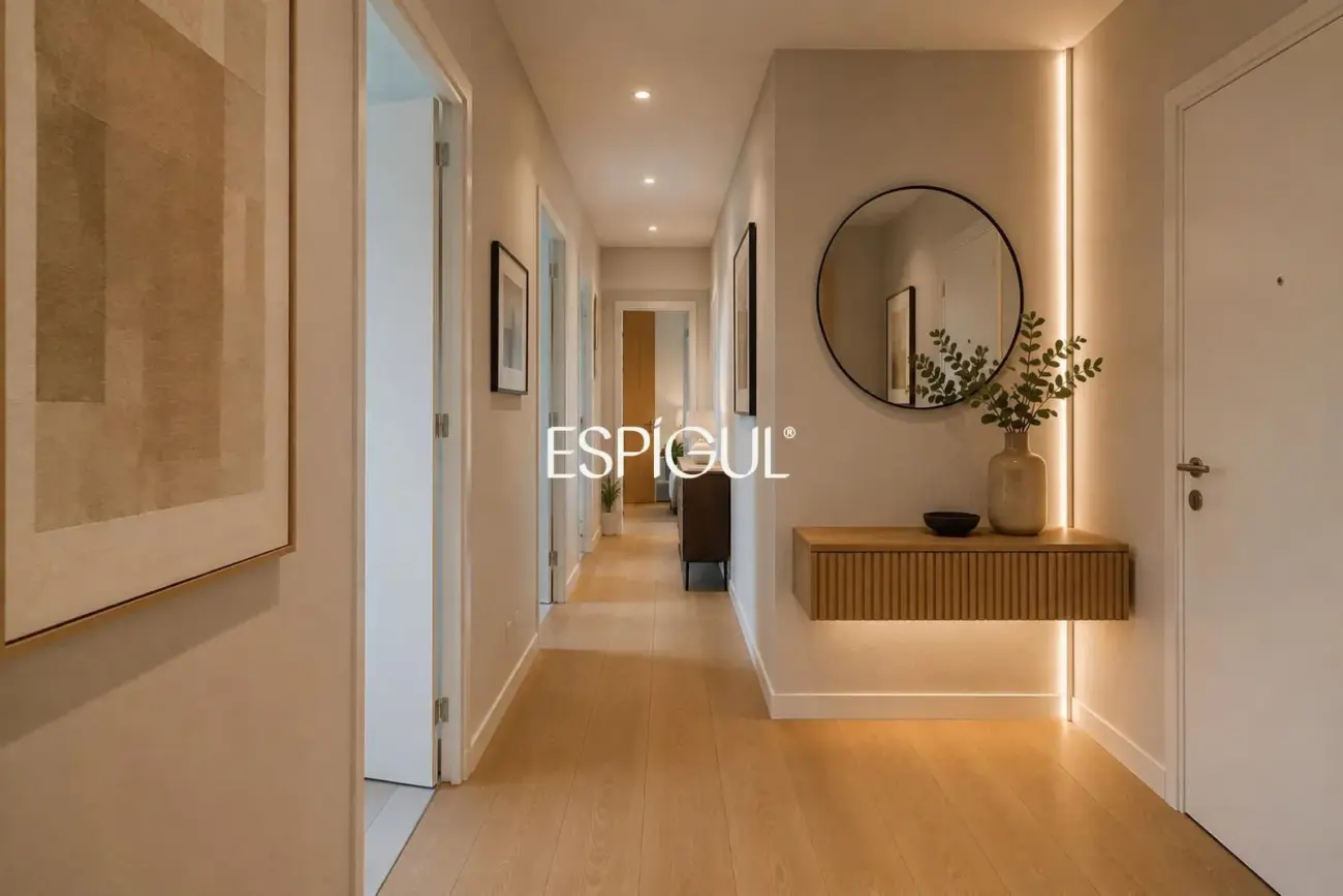 Quinta planta con vistas directas a Can Batlló y 100% diáfano para reformar en La Bordeta