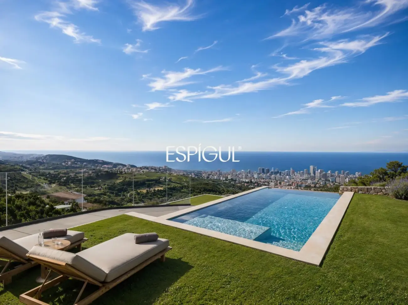 Vil·la contemporània d’obra nova amb vistes panoràmiques al mar a Cim d’Aro