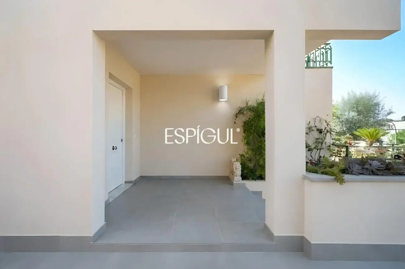 Amplia casa a reformar de 6 habitaciones con vistas al mar en Vilassar de dalt