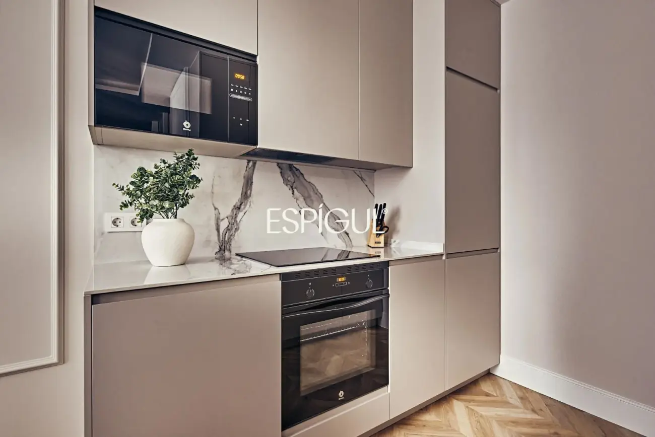 54 m² Apartment for Sale on Don Ramón de la Cruz, Salamanca District