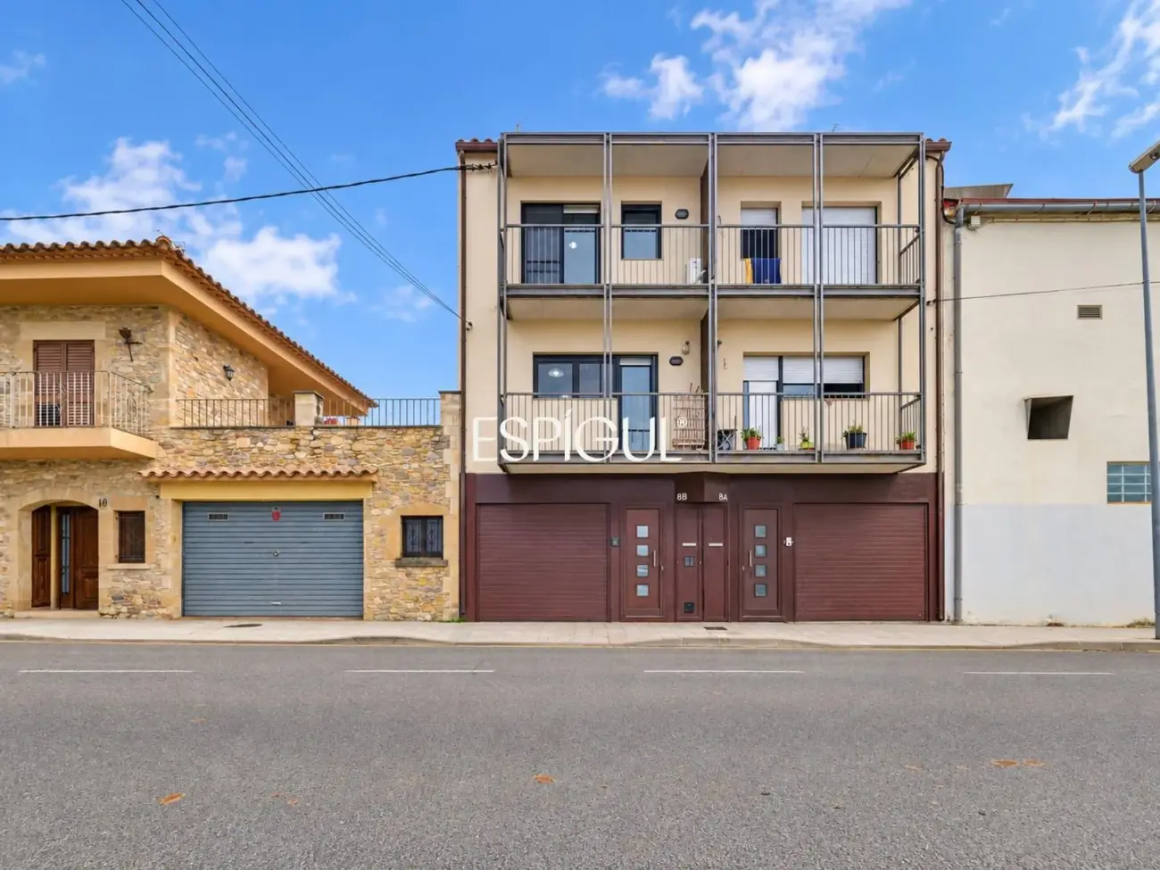 Casa adosada en zona tranquila de La Bisbal
