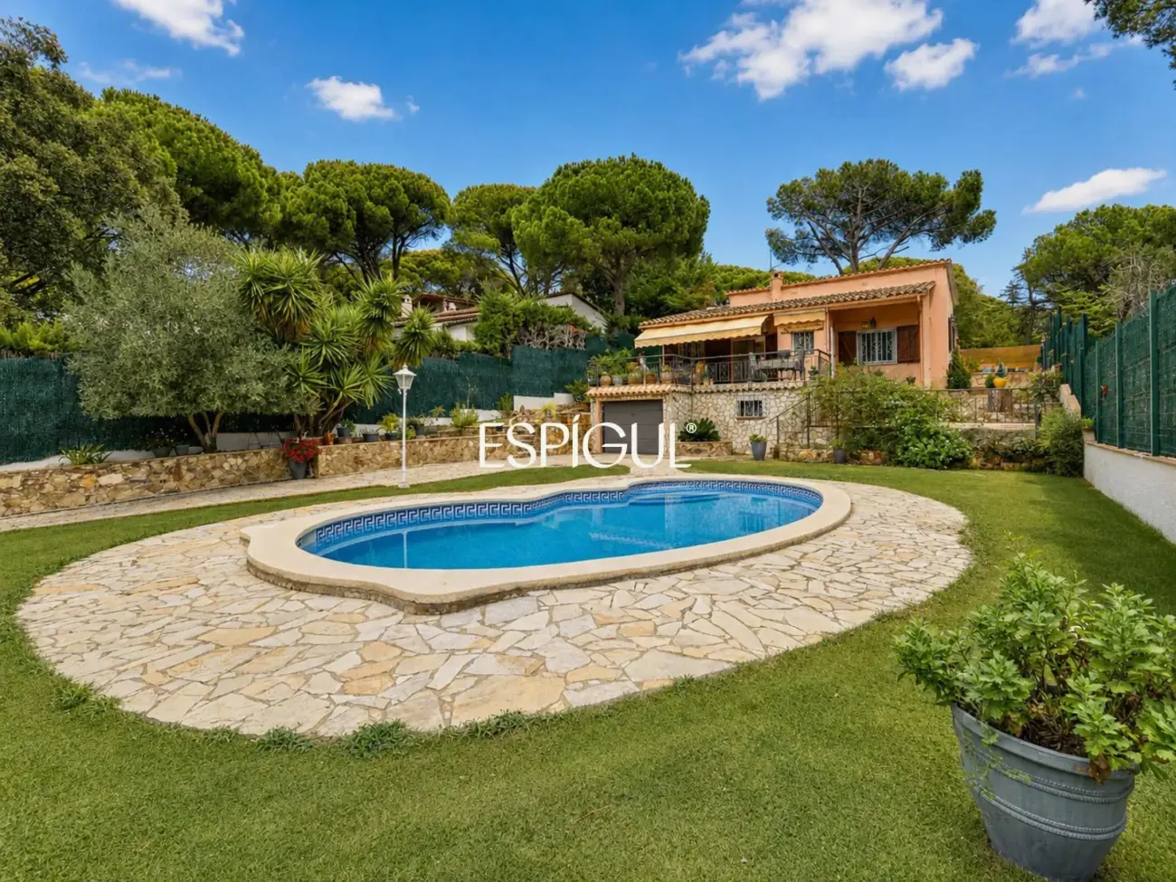 Chalet rénové avec piscine à Calonge