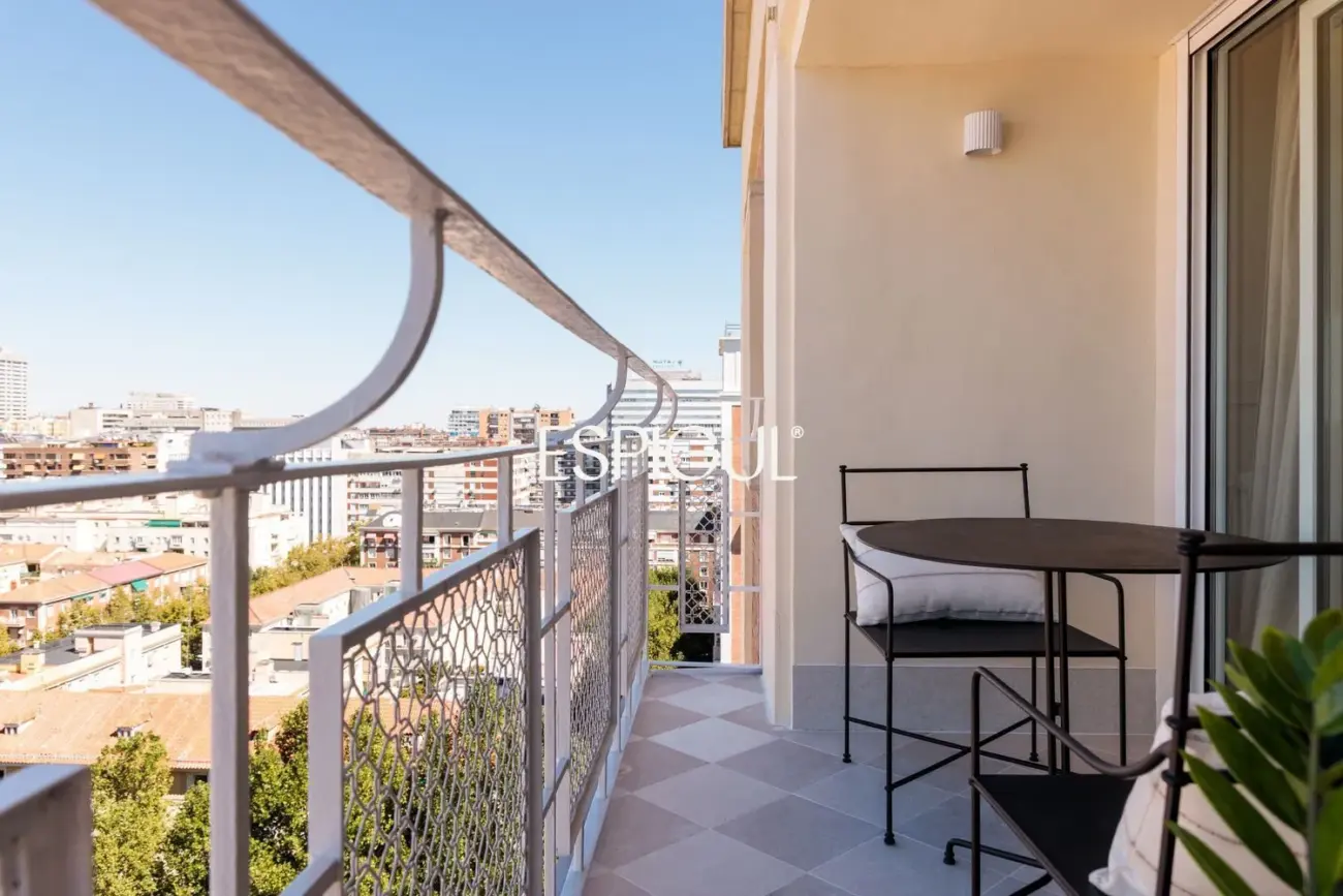 Espectacular piso en venta en la Planta 13 con las Mejores Vistas de Madrid