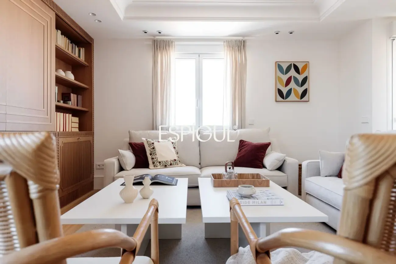Espectacular piso en venta en la Planta 13 con las Mejores Vistas de Madrid