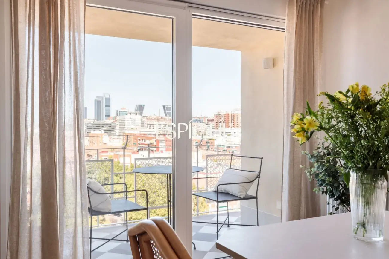 Espectacular piso en venta en la Planta 13 con las Mejores Vistas de Madrid