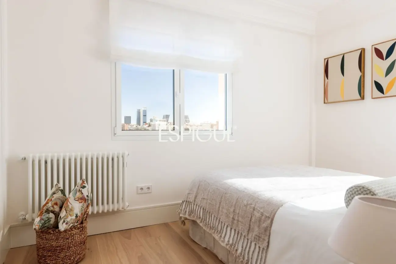 Espectacular piso en venta en la Planta 13 con las Mejores Vistas de Madrid