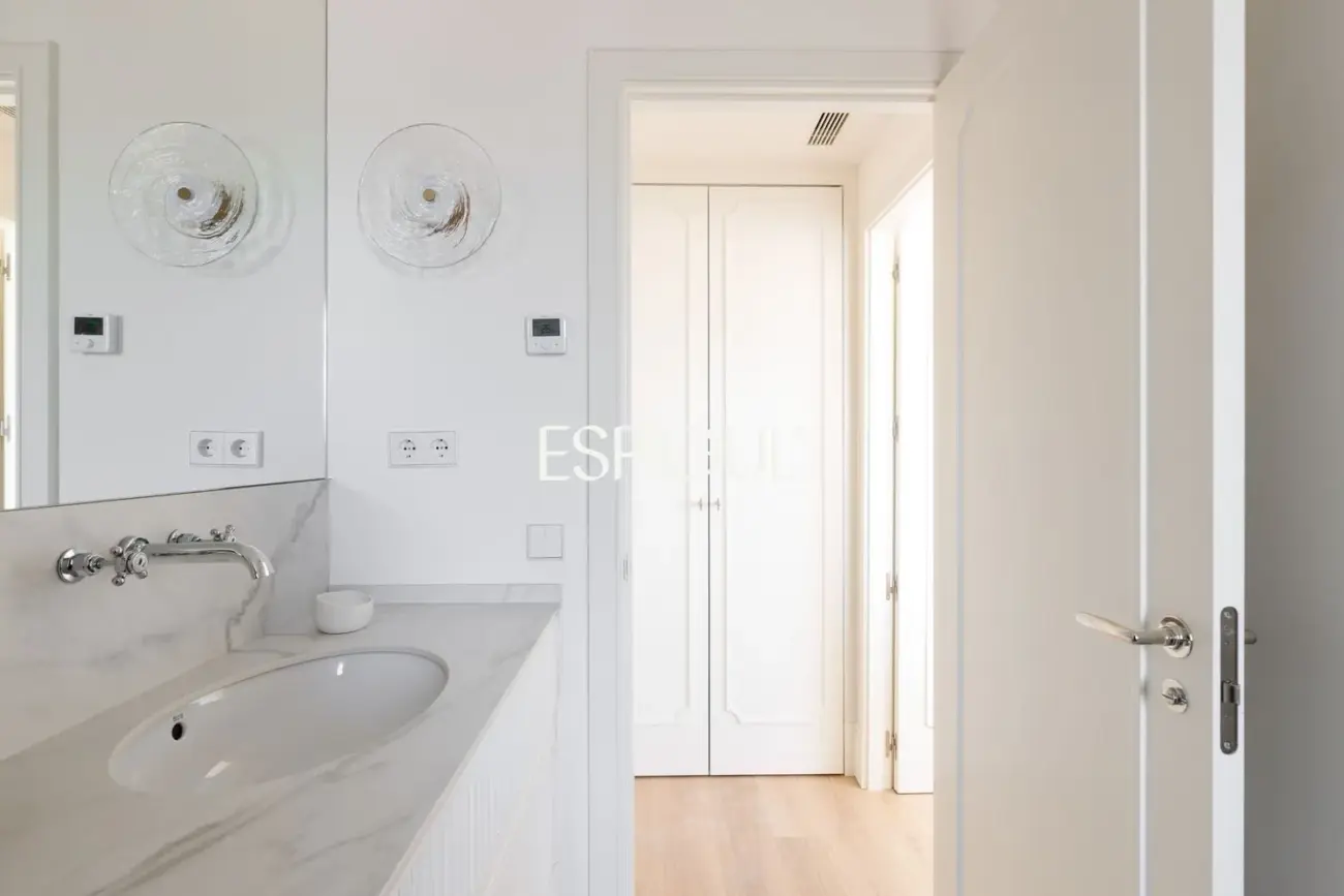 Espectacular piso en venta en la Planta 13 con las Mejores Vistas de Madrid