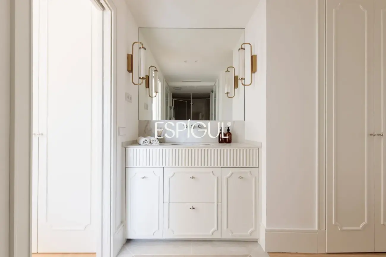 Espectacular piso en venta en la Planta 13 con las Mejores Vistas de Madrid