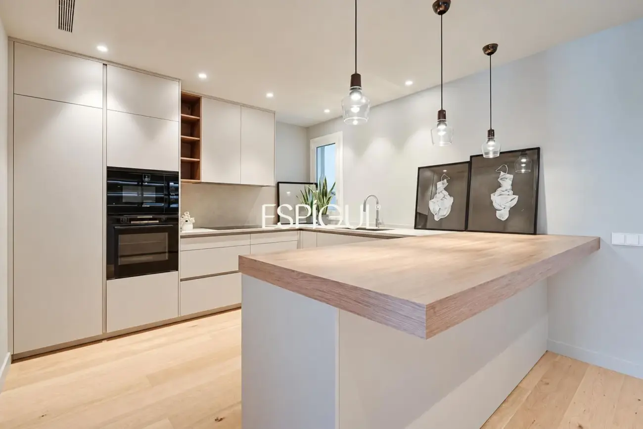 Exclusiva vivienda reformada en Balmes