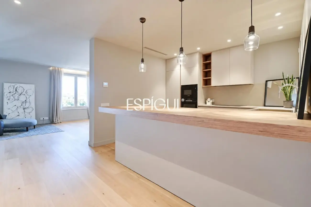 Exclusiva vivienda reformada en Balmes