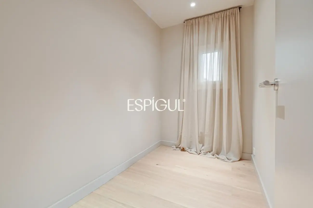 Exclusiva vivienda reformada en Balmes