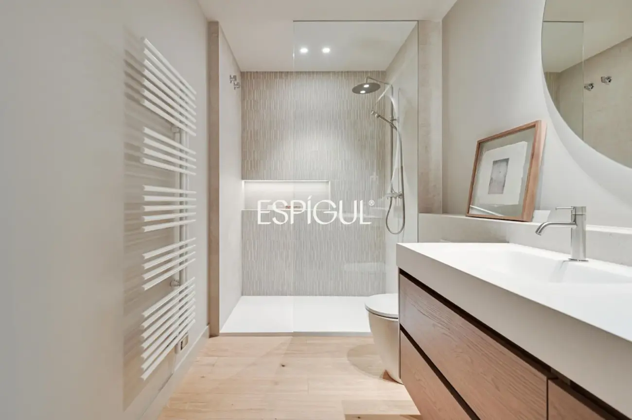 Exclusiva vivienda reformada en Balmes