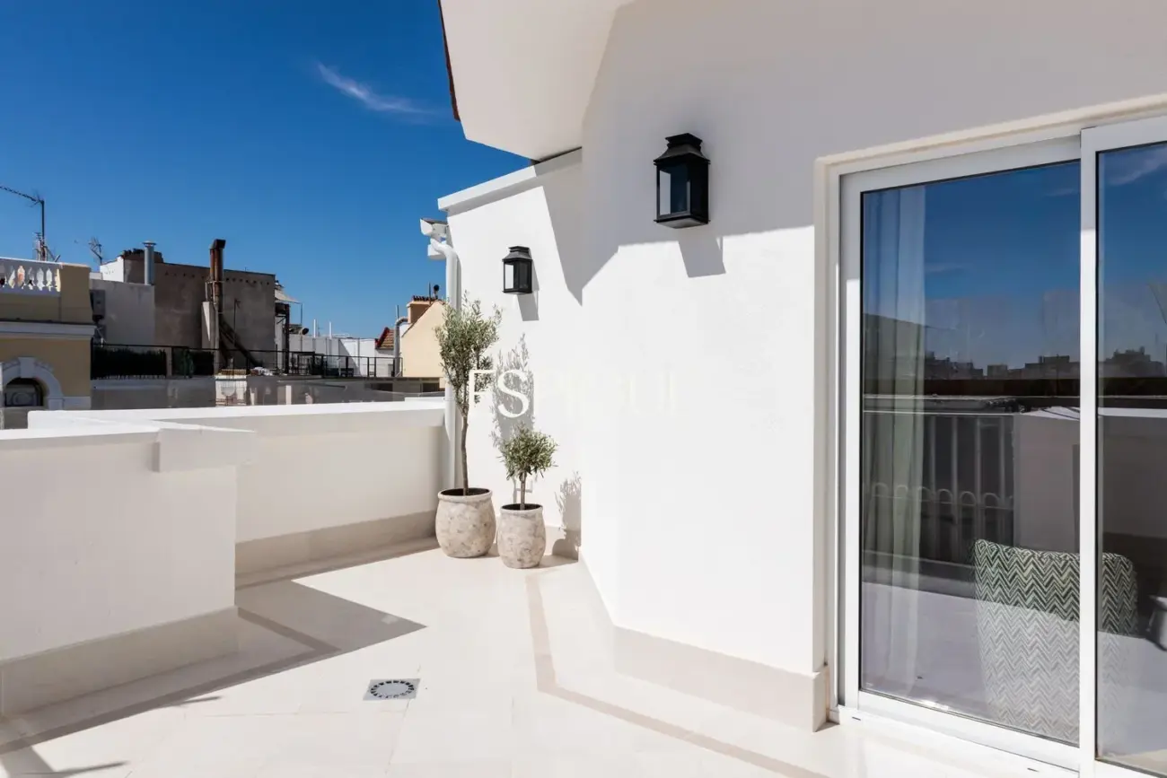 Exclusivo ático con terraza de 21m2 en el corazón del Barrio de Salamanca