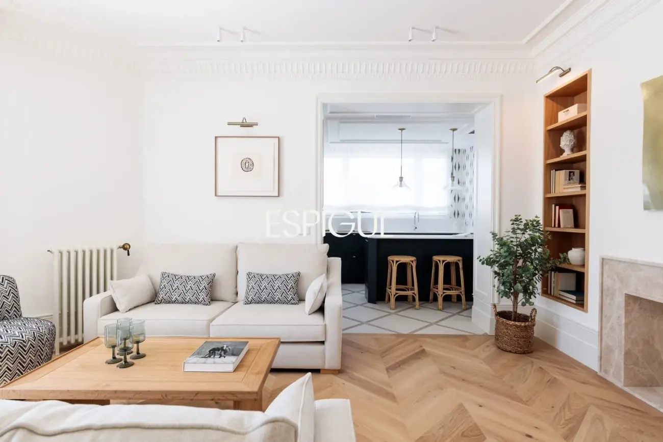 Exclusivo ático con terraza de 21m2 en el corazón del Barrio de Salamanca