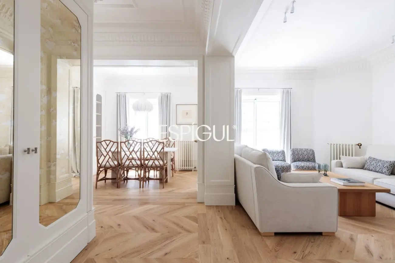 Exclusivo ático con terraza de 21m2 en el corazón del Barrio de Salamanca