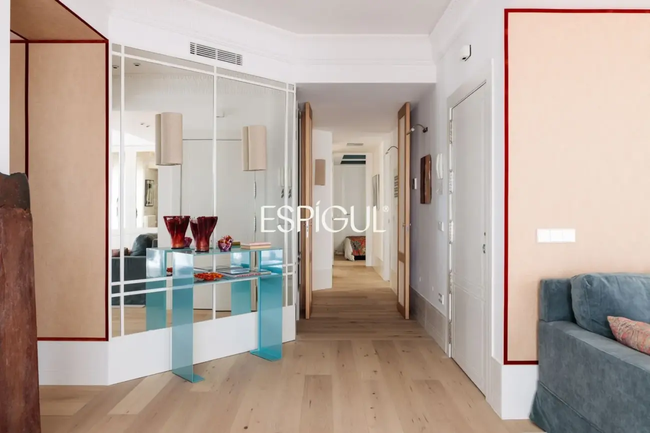 Exclusivo ático en venta con terraza en el corazón del Barrio de Salamanca
