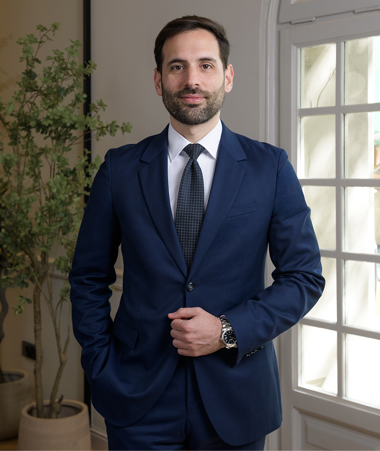 GUILLERMO CAPARRÓS