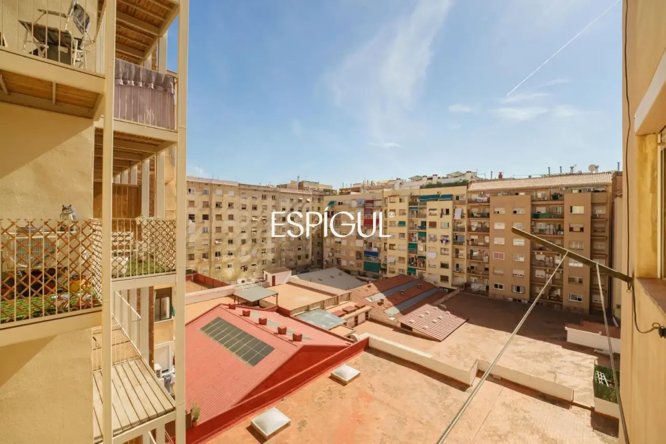 Llum, ubicació i potencial al costat de la Sagrada Família