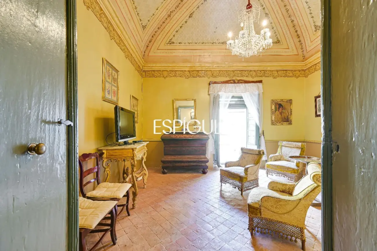 Majestuosa finca señorial catalogada en el centro histórico de Torroella de Montgrí