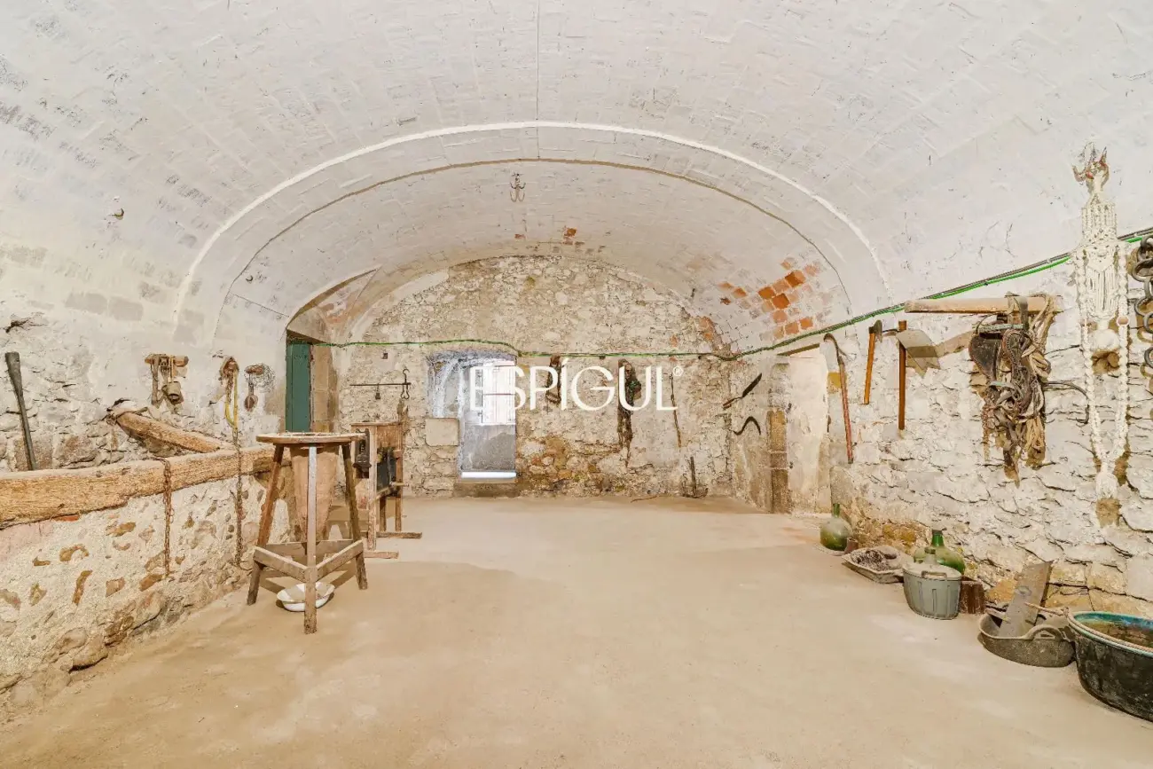 Majestuosa finca señorial catalogada en el centro histórico de Torroella de Montgrí