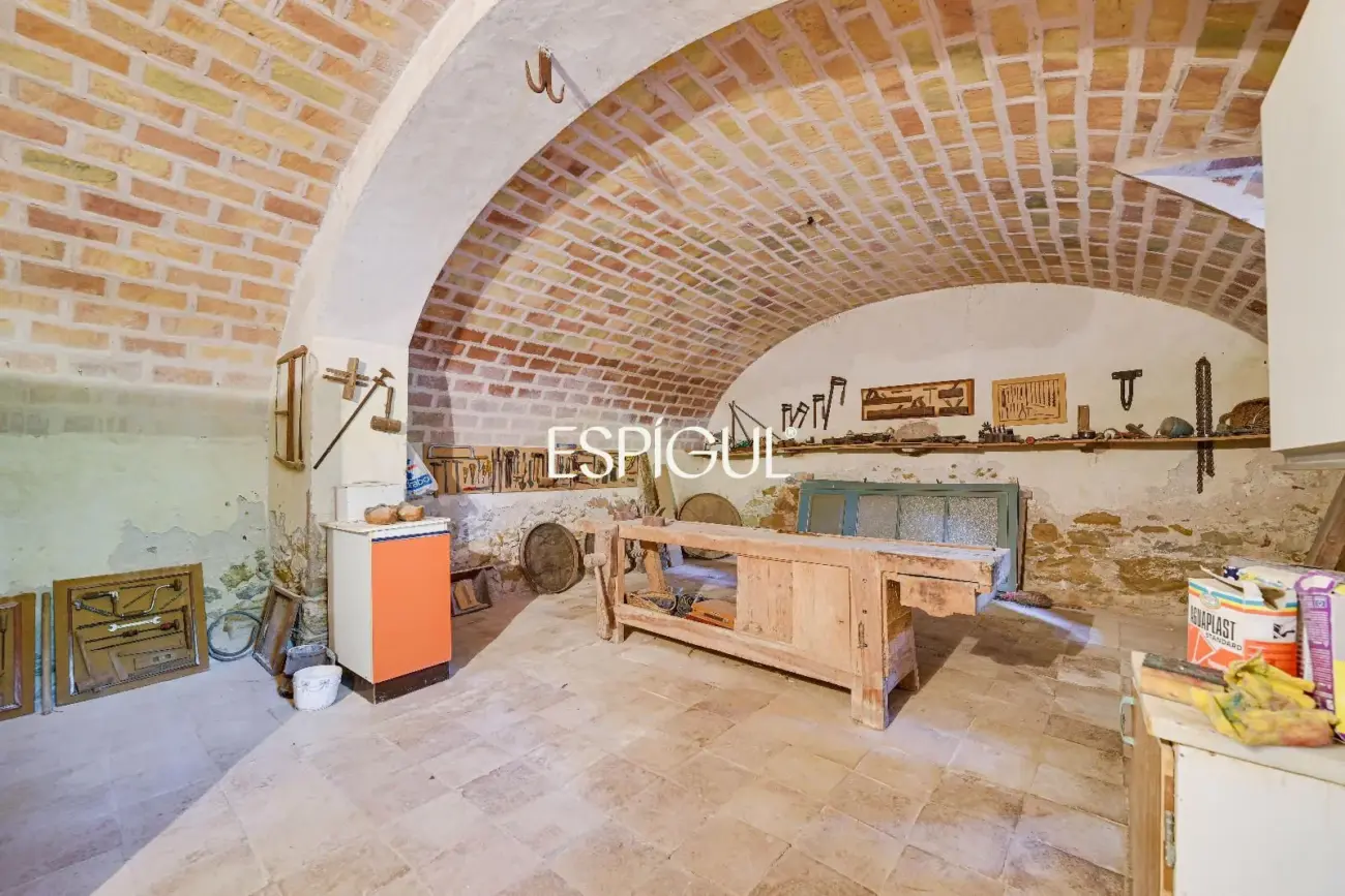 Majestuosa finca señorial catalogada en el centro histórico de Torroella de Montgrí