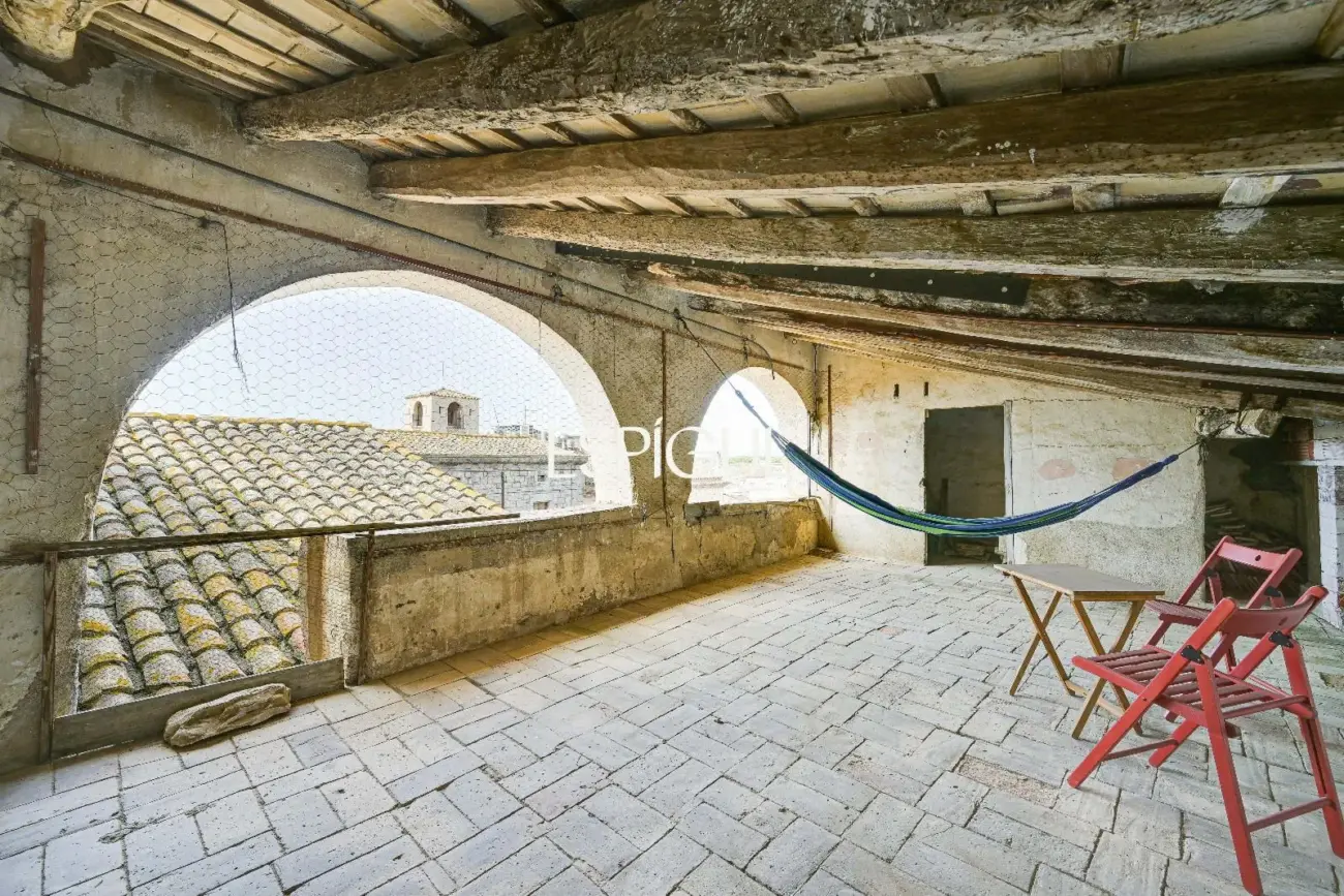 Majestuosa finca señorial catalogada en el centro histórico de Torroella de Montgrí