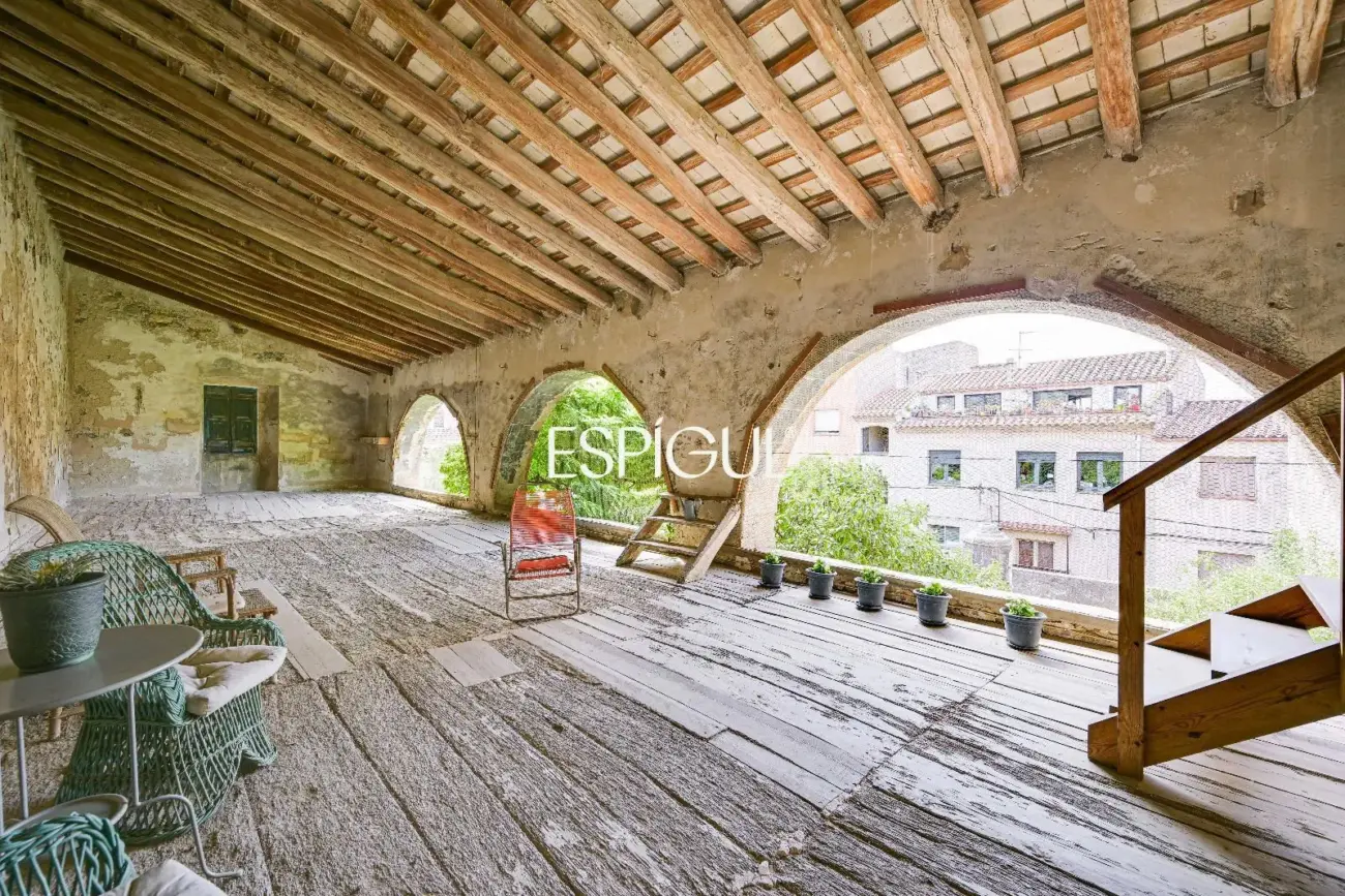 Majestuosa finca señorial catalogada en el centro histórico de Torroella de Montgrí