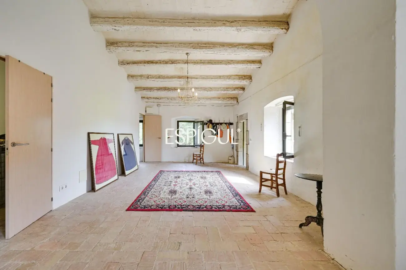 Majestuosa finca señorial catalogada en el centro histórico de Torroella de Montgrí