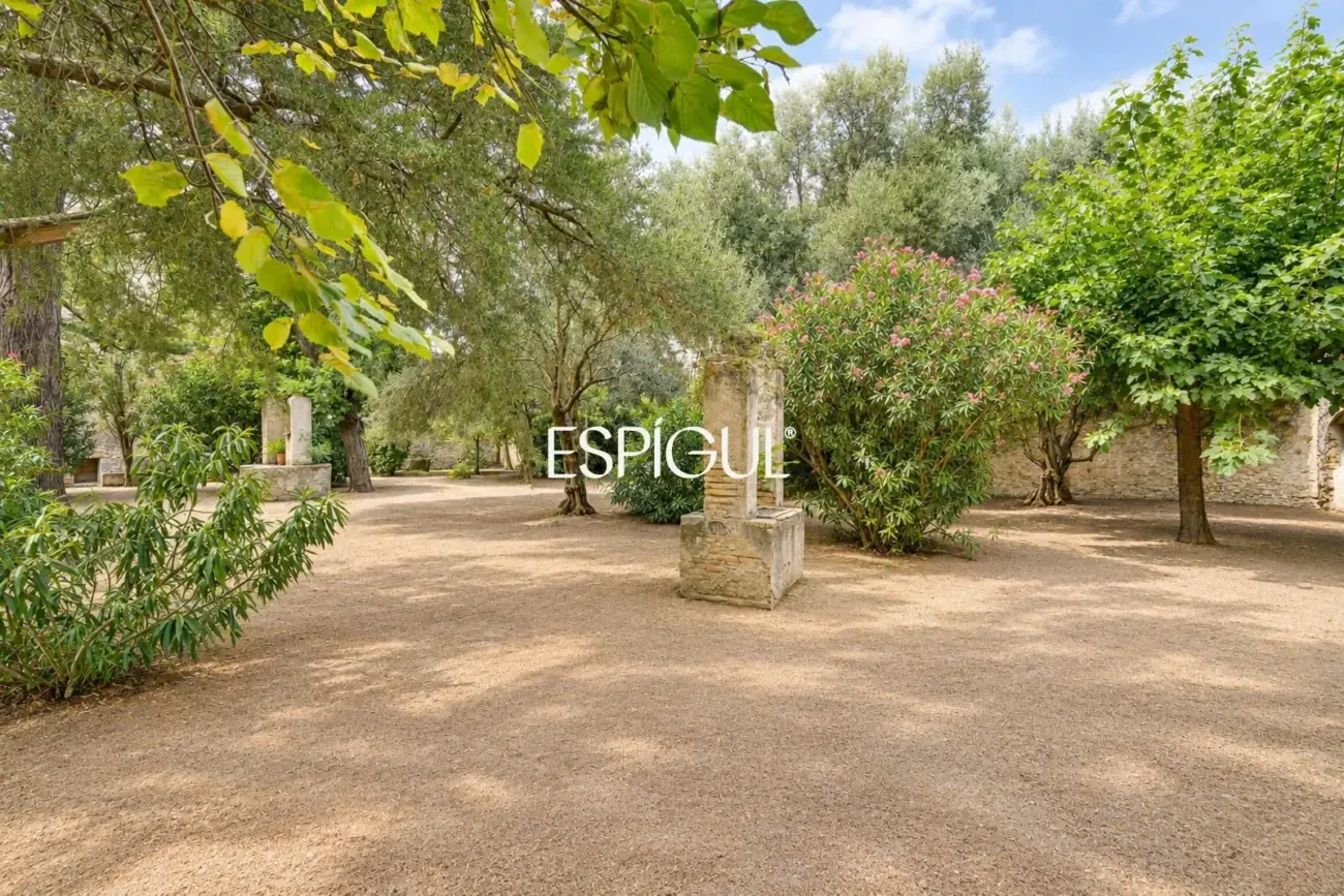 Majestuosa finca señorial catalogada en el centro histórico de Torroella de Montgrí