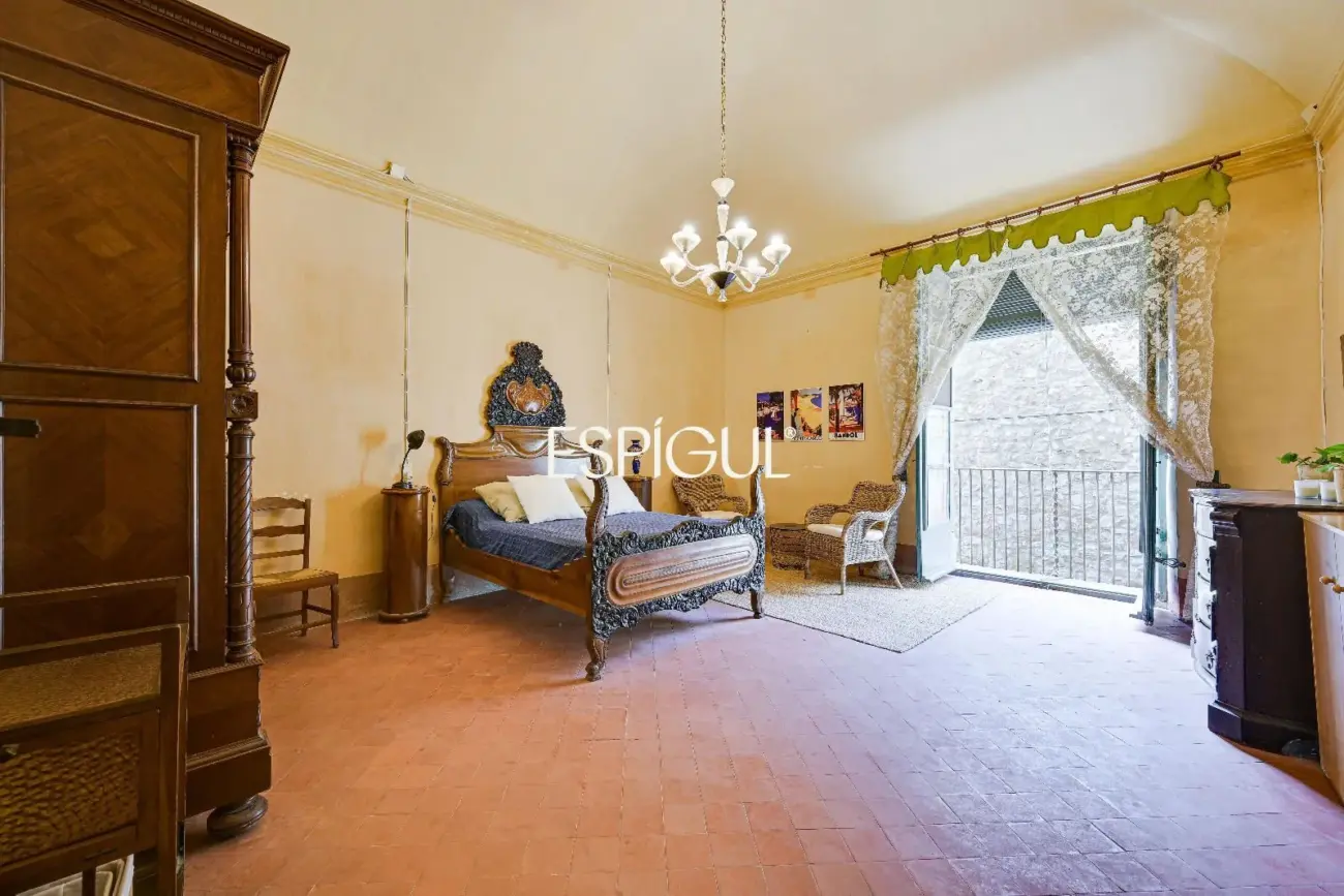 Majestuosa finca señorial catalogada en el centro histórico de Torroella de Montgrí