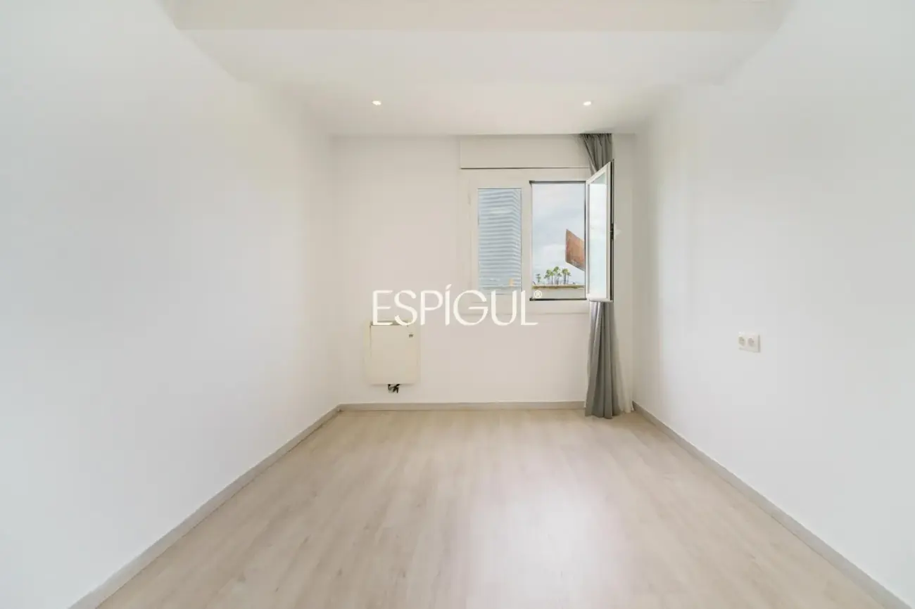Appartement en étage élevé avec vue sur la mer et trois balcons, à deux pas de la Vila Olímpica