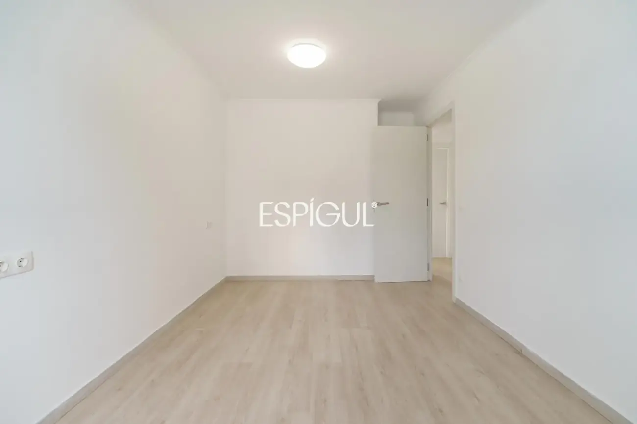 Appartement en étage élevé avec vue sur la mer et trois balcons, à deux pas de la Vila Olímpica