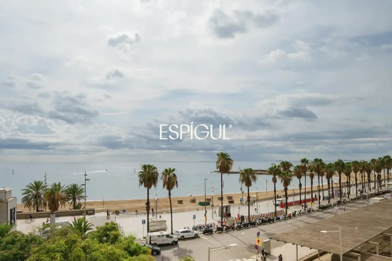 Appartement en étage élevé avec vue sur la mer et trois balcons, à deux pas de la Vila Olímpica