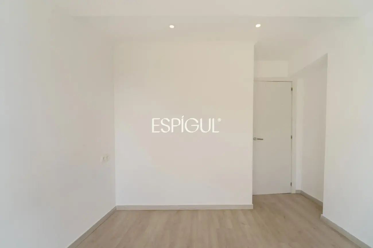 Appartement en étage élevé avec vue sur la mer et trois balcons, à deux pas de la Vila Olímpica