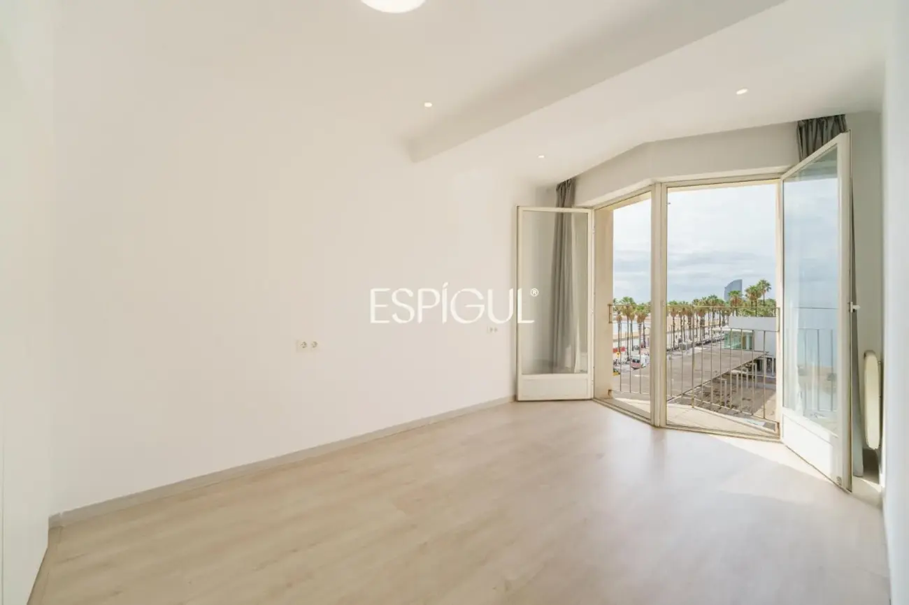 Appartement en étage élevé avec vue sur la mer et trois balcons, à deux pas de la Vila Olímpica