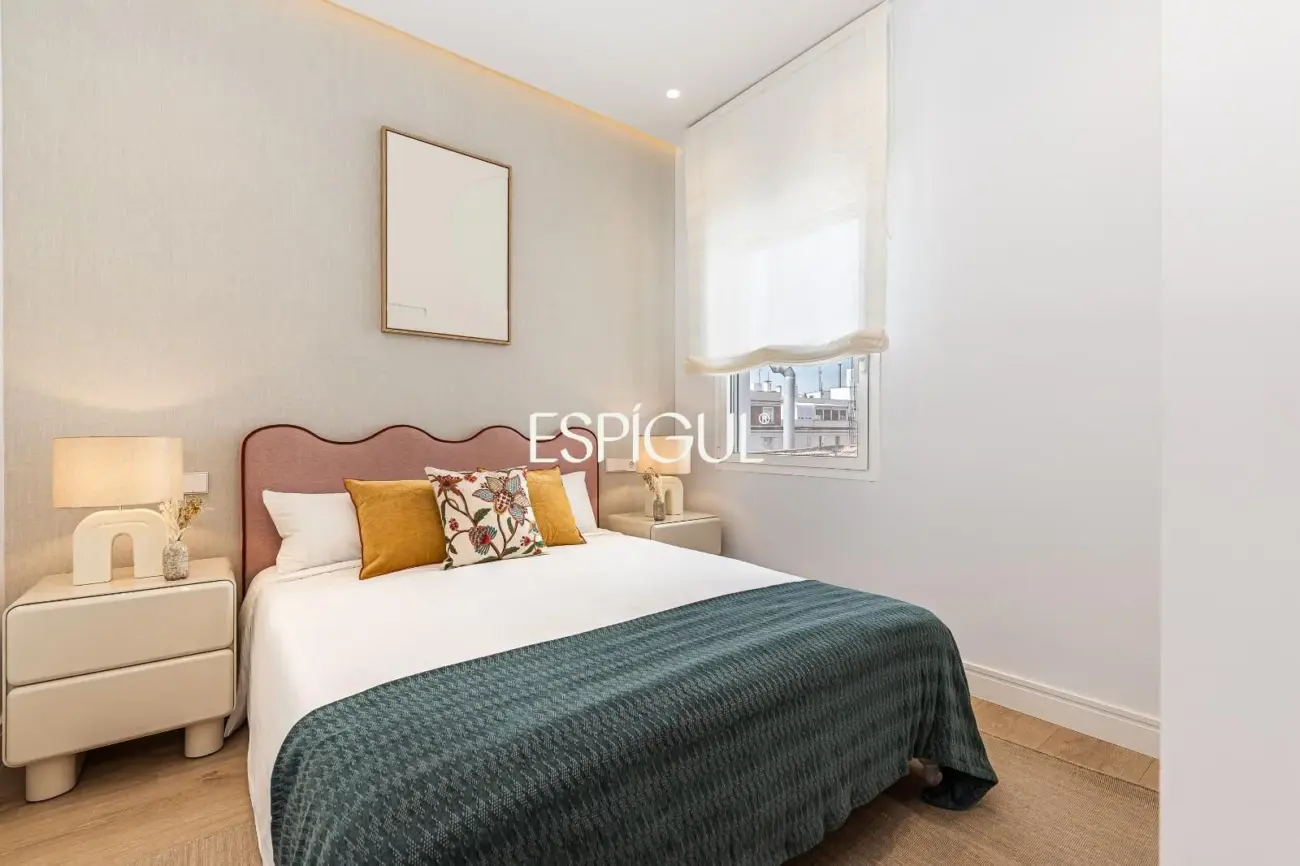 Piso en venta con 3 balcones a la calle en Cea Bermúdez, Vallehermoso