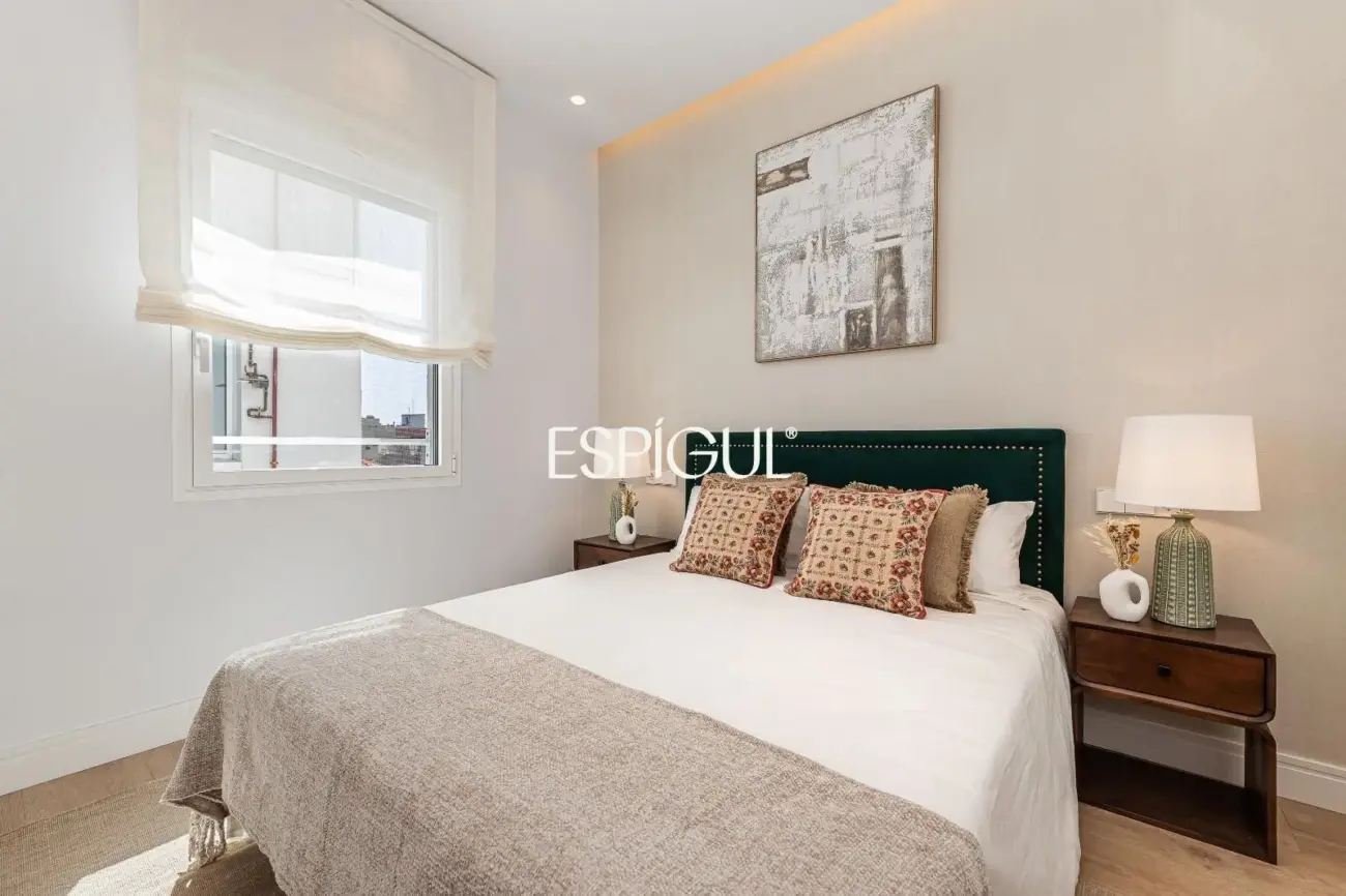 Piso en venta con 3 balcones a la calle en Cea Bermúdez, Vallehermoso