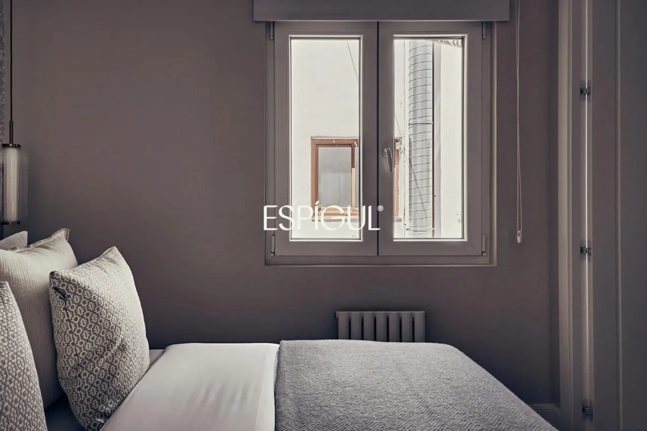 Exterior Renovated Apartment for Sale in Lista, Salamanca District