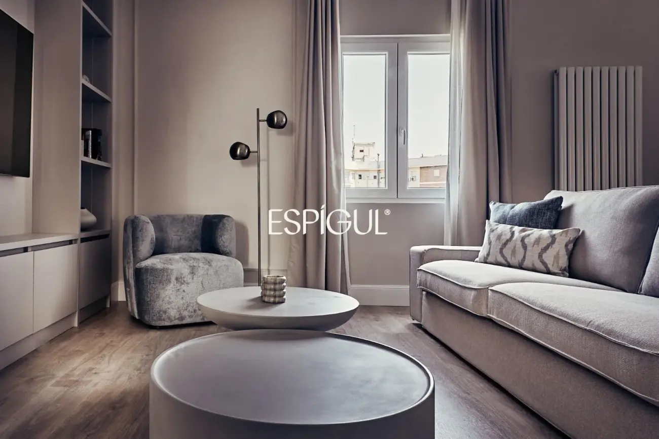 Exterior Renovated Apartment for Sale in Lista, Salamanca District