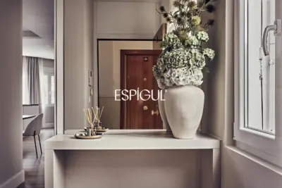 Exterior Renovated Apartment for Sale in Lista, Salamanca District