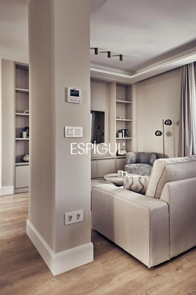 Exterior Renovated Apartment for Sale in Lista, Salamanca District